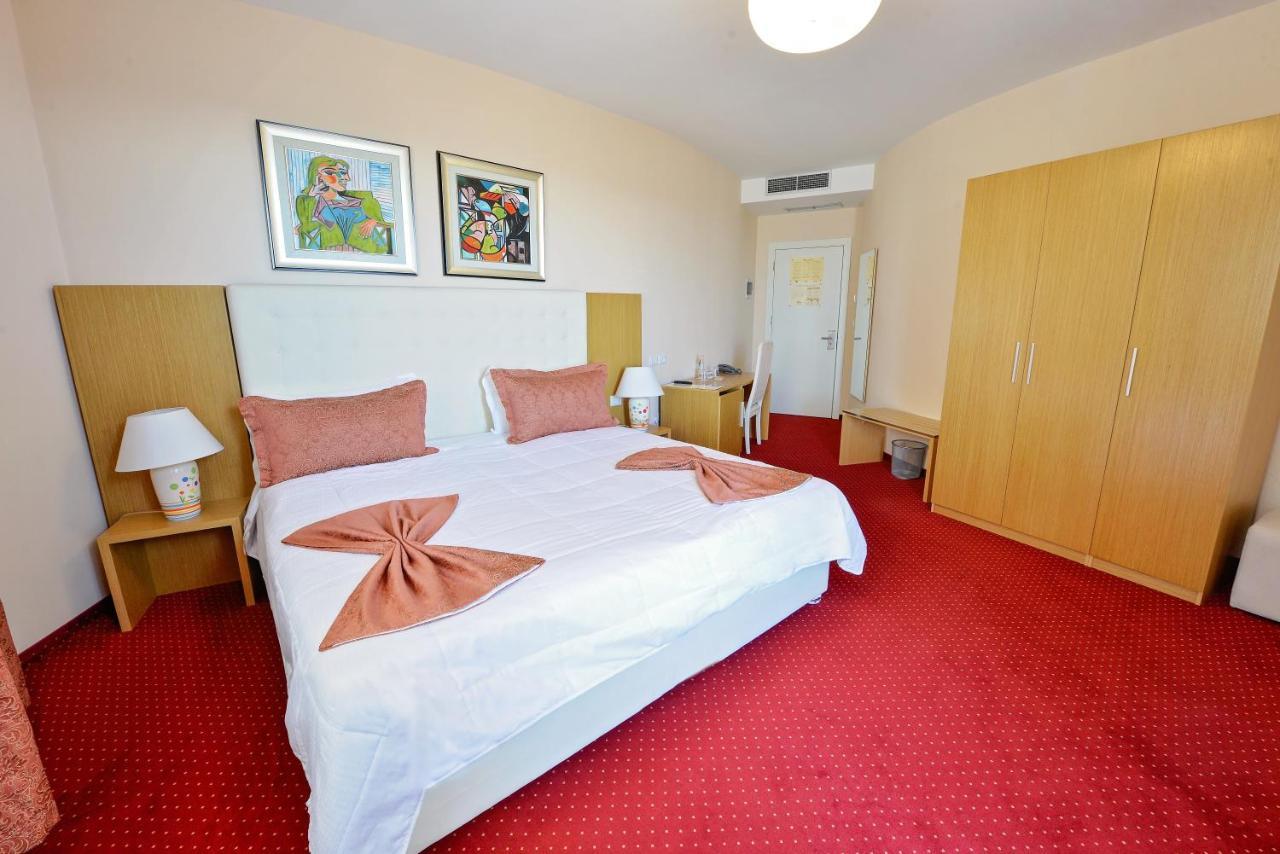 Jolly Hotel Lezhe Room photo